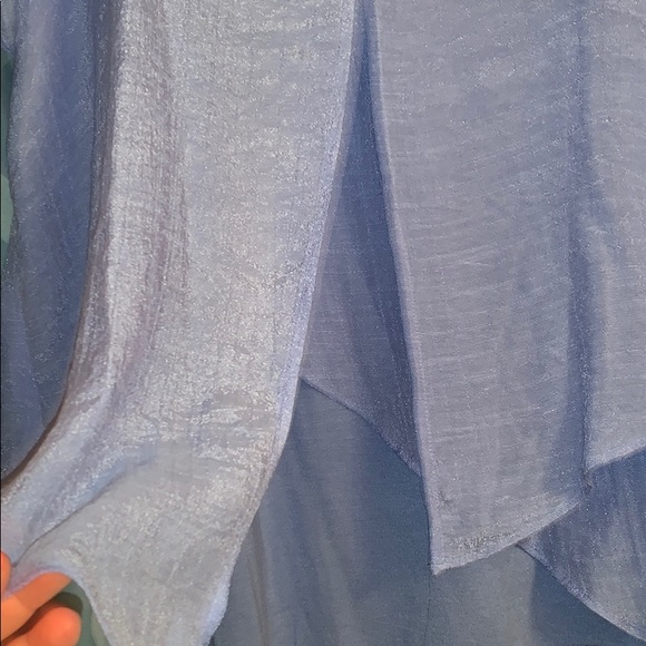 A Blouse - Picture 2 of 4